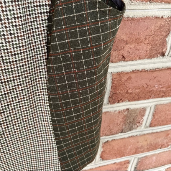 Checkered and plaid vintage button down vest. Petite Small - Picture 4 of 7